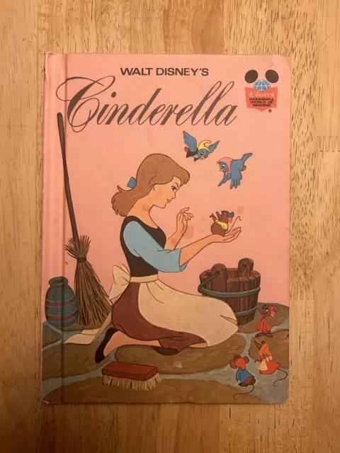 Vintage 1974 Walt Disney's Cinderella Hardcover Book Wonderful World of Reading