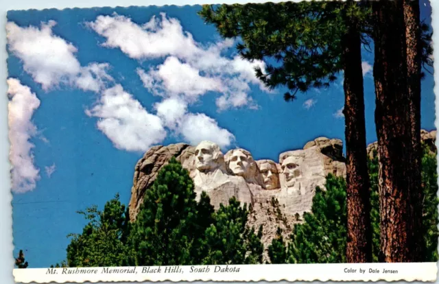 Postcard - Mount Rushmore Memorial, Black Hills, South Dakota