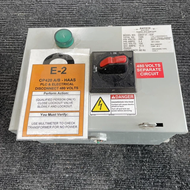 Daykin Electric Transformer Disconnect Model GM2F1F-03P w/ fuses