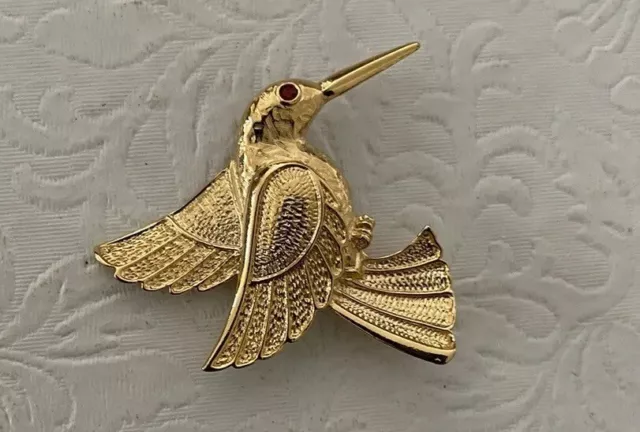 Vintage Avon Hummingbird Brooch Pin Gold Tone Red Rhinestone Eye Signed Animal