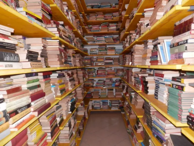 Lotto blocco STOCK di 100 libri per librerie mercatini bazar LEGGI DESCRIZIONE