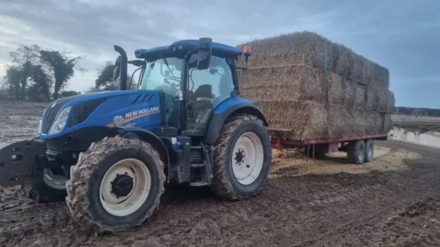 New Holland T6 180 Tractor 2018 only 2050 Hours recently fully serviced.