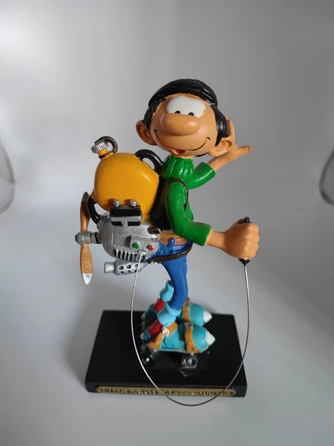 Gaston Lagaffe Figurine Résine – Gaston Et Ses Patins à Moteur – Plastoy 2004 – Collection BD – Neuf En Boîte