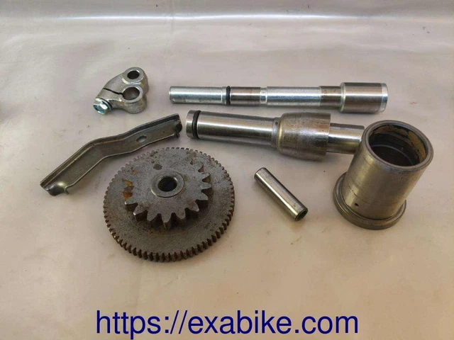 Lot de leviers de vitesses SHIMANO REVOSHIFTER et dérailleurs SHIMANO SIS - Équipements vélos