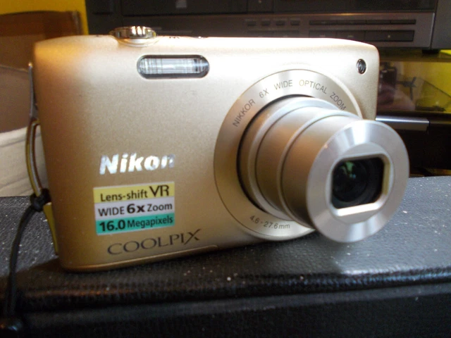 nikon coolpix 6x zoom