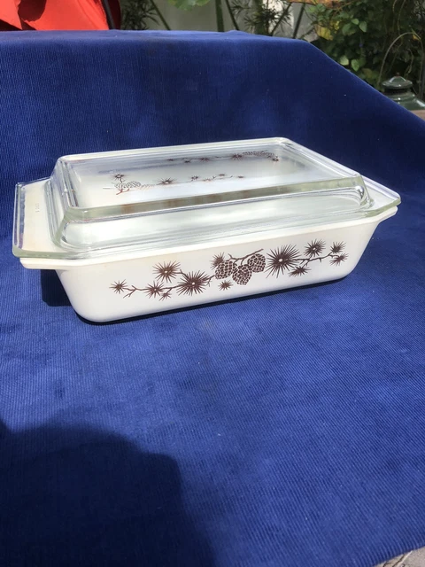 Vintage Pyrex Golden Pine Space Saver Casserole with Lid 1961-1962 Promotional
