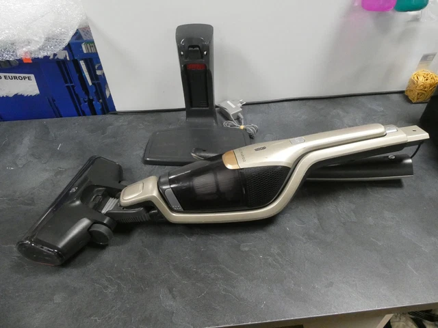 aspirateur balais électrolux model eer85ssm ( occasion  )