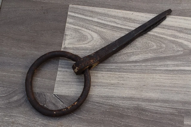 Vintage handforged horse iron tie hitching post ring barn door gate pull handle