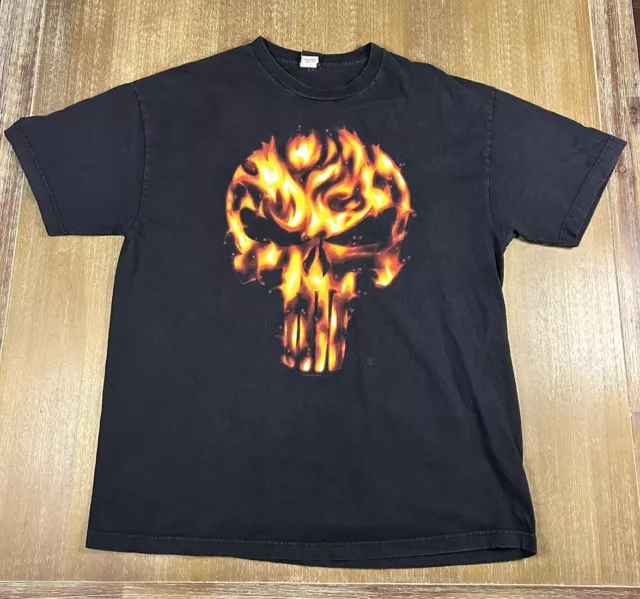 Marvel The Punisher T-Shirt Men’s XL Black Mad Engine Flames 2004 Graphic Tee