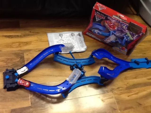 Disney Pixar Cars 2 Tokyo Spin Out Track Set with Mcqueen & extra SHU TODOROKI