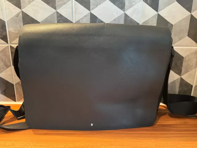 Montblanc Messenger Tasche in schwarz Leder in fein verwobener Karbonoptik