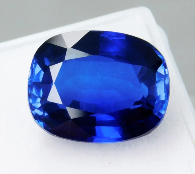 Saphir De Synthèse Cube Couleur Sarcelle 76 - Certifié A++ - Taille ~19.7 Mm - Neuf