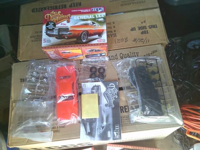 MPC Dukes of Hazzard 69 Charger Snap 1/25 scale (parts only) kit is open