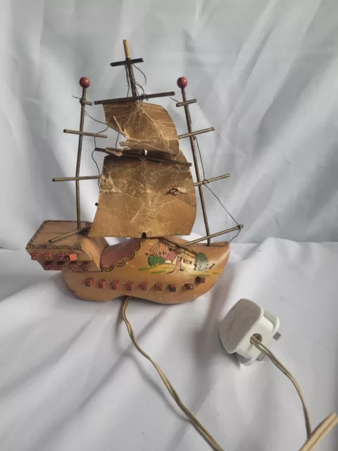 Vintage Kitsch Wooden Clog Galleon Ship/Boat  Table Lamp 60s /70s light