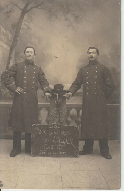 CPA THEME GARDE Republicaine / Carte Photo / Militaria / Tenue
