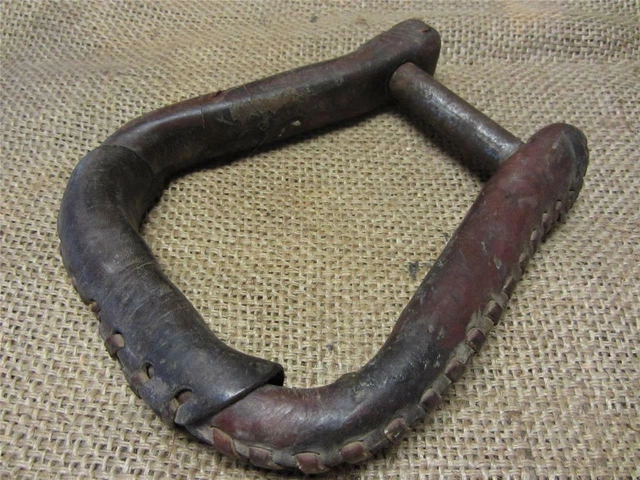 Vintage Leather Stirrup > Antique Old Iron Horse Bit Bridle Stirrups Farm 8959