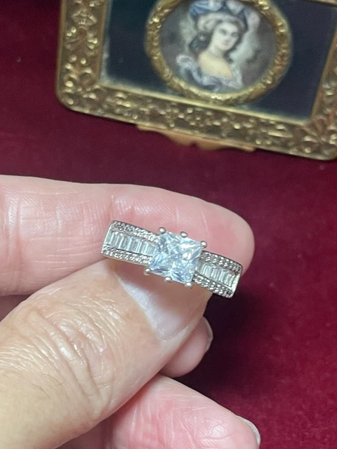 Bague solitaire pour homme en or blanc 14 carats sertie Bague solitaire pour homme en or blanc 14 carats sertie