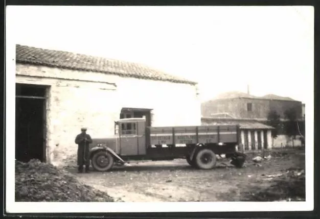 Fotografie Athen, Lastwagen, LKW-Pritsche