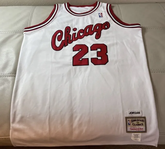 VINTAGE MITCHELL AND Ness Michael Jordan 1984 Chicago Bulls White home ...