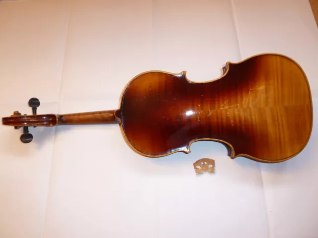 Violin nice flamed back & neck 4/4 full size Dutzendarbeit from Markneukirchen ?