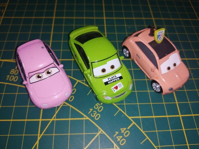 lot de  voitures cars disney pixar  mattel metal  d occasion