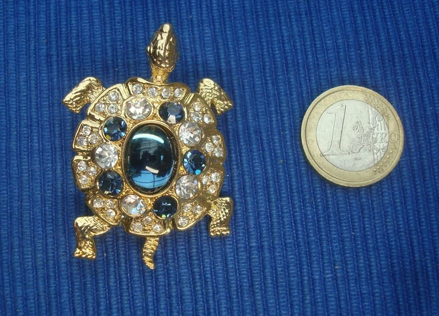 Broche Médiévale - Réplique Fermail Du Musée De Cluny - Métal Argenté - Occasion à Nettoyer