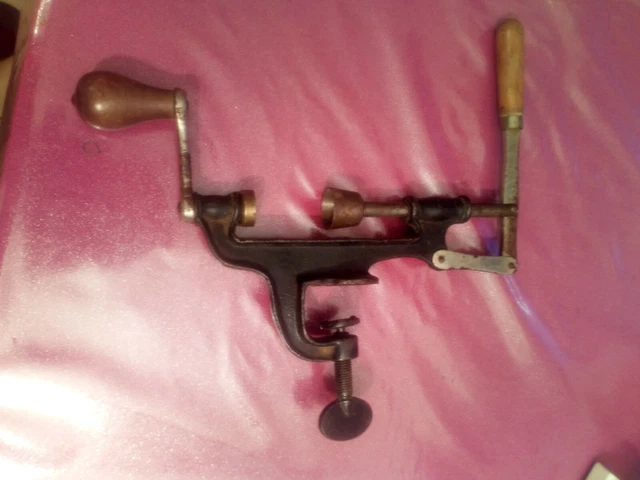 Ancien Sertisseur De Cartouche Fusil – Outil Chasse Métal Incomplet (occasion)