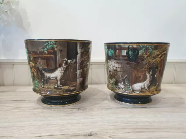 Paire de cache pots en porcelaine à décor d'animaux de ferme Napoléon IIII n°867