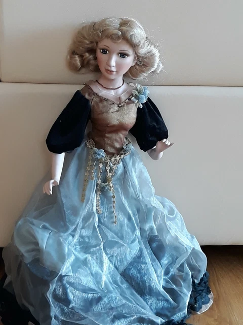 Belle Poupée Ancienne Porcelaine 54Cm