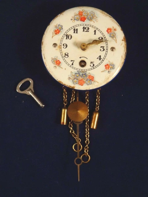 Horloge miniature de poupée - France