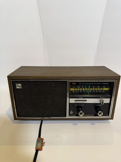 TOSHIBA MODEL RP750FT MW/SM/FM ラジオ TOSHIBA ラジオ 1971年（昭和