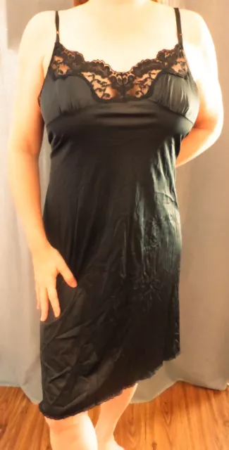 Sexy Vassarette Plus Size Elegant Black Lacy Satiny Nylon  Full Slip 44 46 Evc