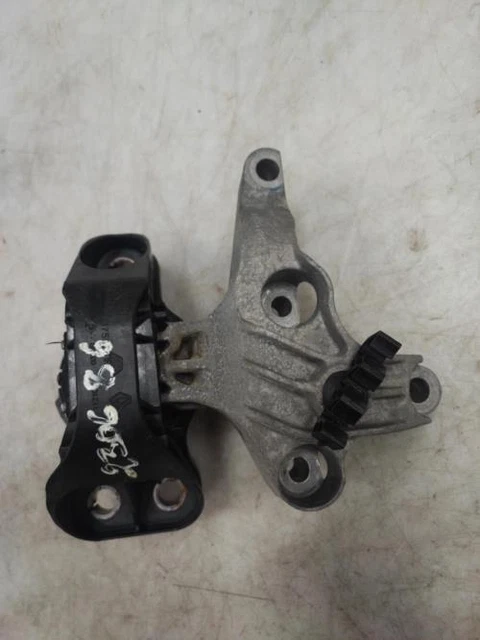 Support Moteur Droit D'occasion Pour Renault Clio 2 Phase 1 1.9D - 227 452 Km, Garantie 12 Mois
