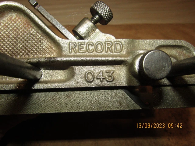 Vintage "Record" No043 rebate plane carpenter 3