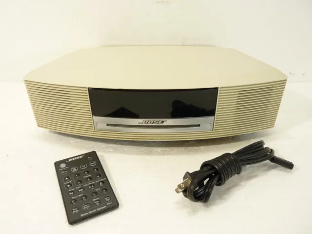 Bose Wave Music System AWRCC2 White CD / AM/FM Radio Stereo w/ Remote Nice!