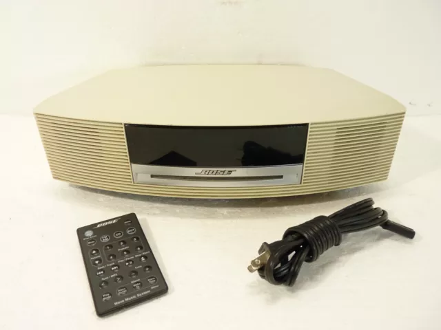 Bose Wave Music System AWRCC2 White CD / AM/FM Radio Stereo w/ Remote Nice! Bose Wave Music System AWRCC2 White CD / AM/FM Radio Stereo w/ Remote Nice!