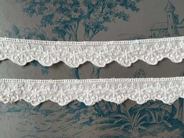 3m Vintage Austrian Embroidered Cotton Lace Trim Broderie Anglaise Cream 30mm 2