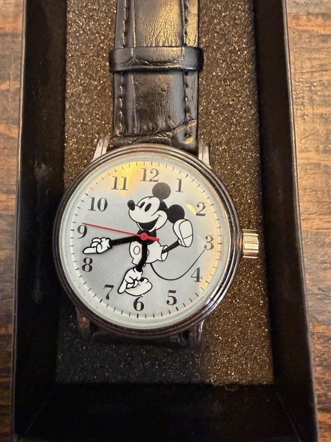 WATCH MICKEY MOUSE MUSICAL \