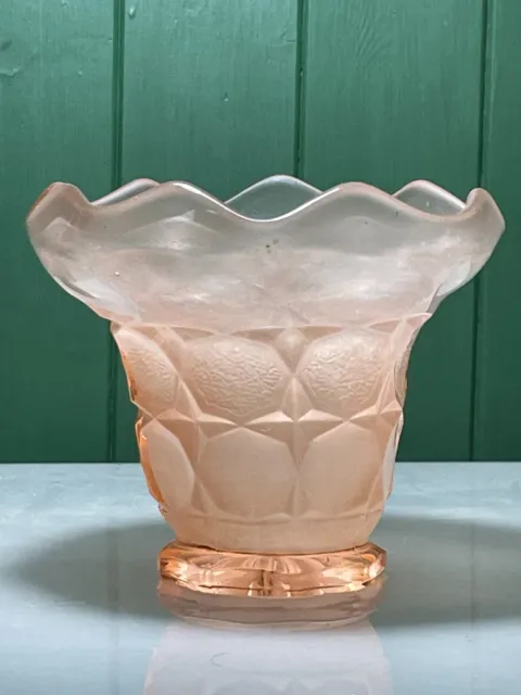 VINTAGE ART DECO 1930s SOWERBY OXFORD SUITE FROSTED PINK ART GLASS VASE