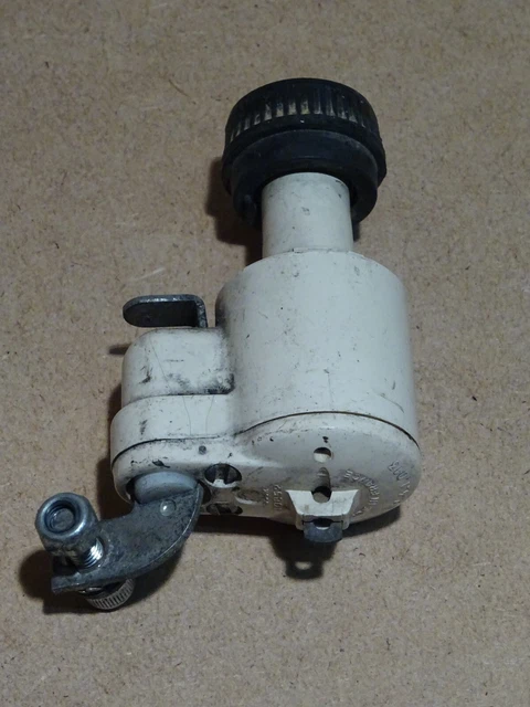 Dynamo vélo ancien année 50 SOUBITEZ 28 6V 2,7 W