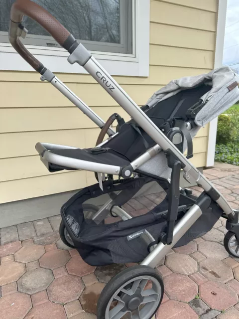 UPPAbaby Cruz V2 Stroller Bundle