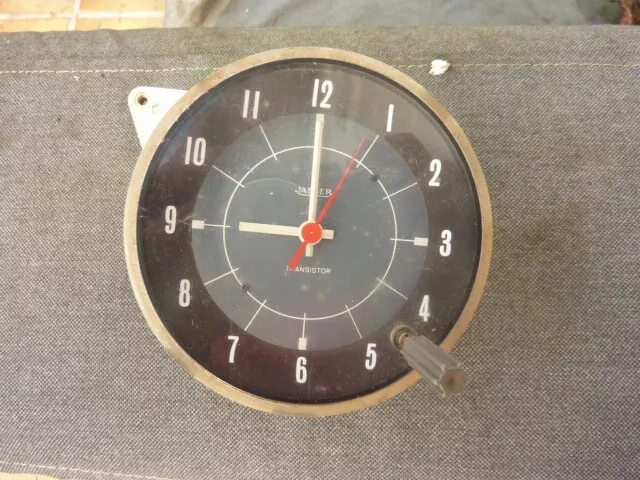 Horloge, montre de tableau de bord à Quartz de marque Jaeger ronde