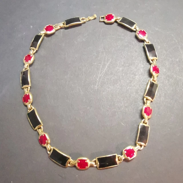 Collier Ras-de-cou Fantaisie Doré Torsadé Avec Cabochons Rouges - Longueur ~38cm - Occasion