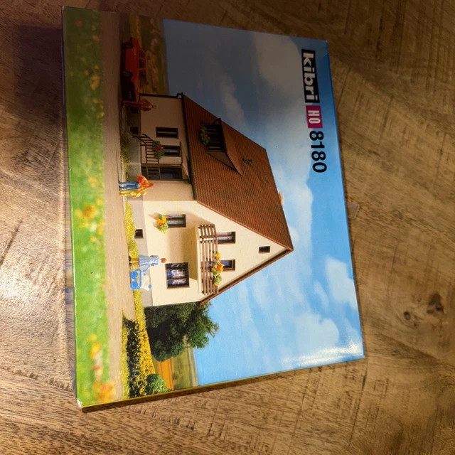 Kit Kibri 8702 Maison Avec Piscine - Bâtiment Résidentiel Pour Train Miniature