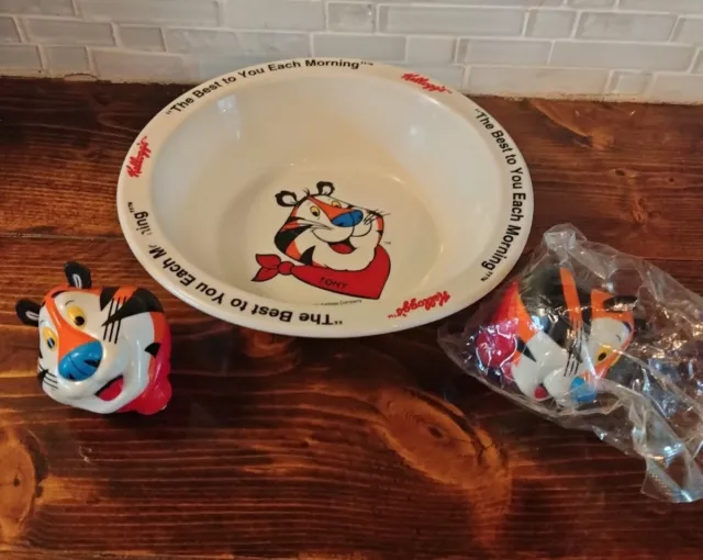 KELLOGGS FROSTED FLAKES Old 1995 Tony Tiger Bowl with spinners Vintage