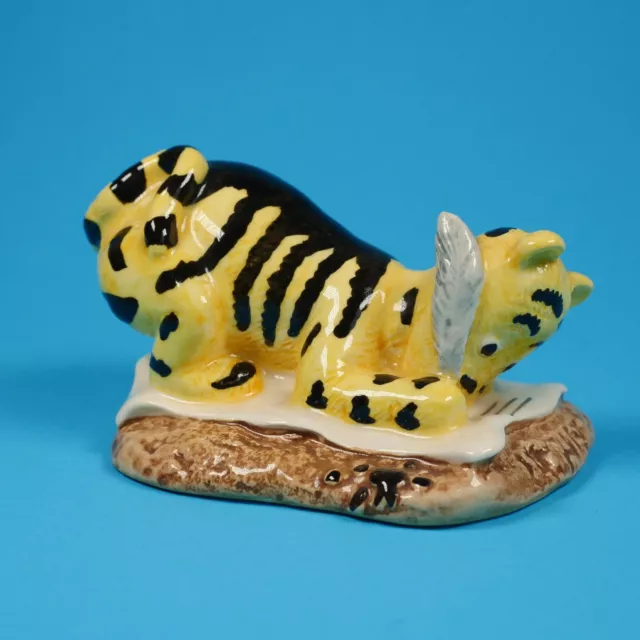 "Royal Doulton Winnie the Puuh - WP6 ""Tigger signiert die Auflösung"""