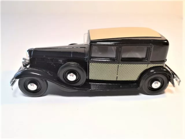 Voiture de collection - Solido, Renault reinastella  type RM2 - 1934 n°81 1/43