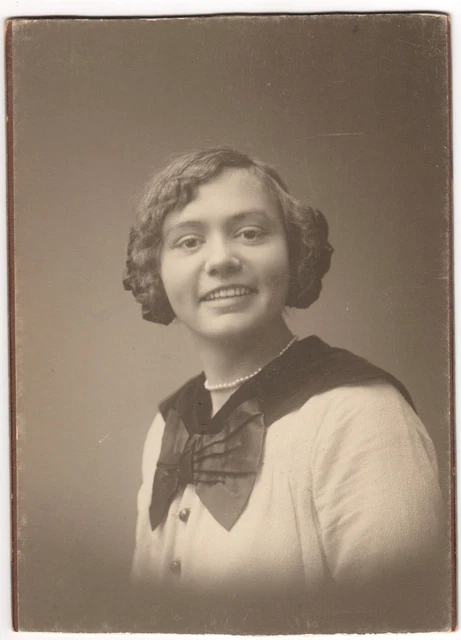Sepia Swedish Cabinet Card - Portrait of Young Beautiful Lady with Bow - Sweden