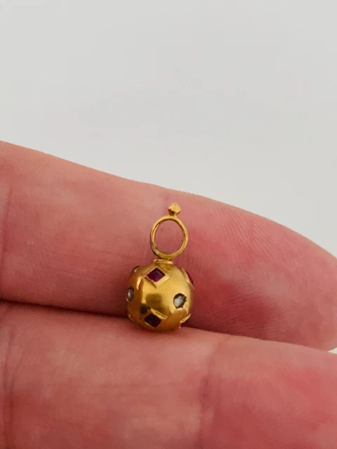 18ct gold diamond ruby ball pendant art deco 1920s