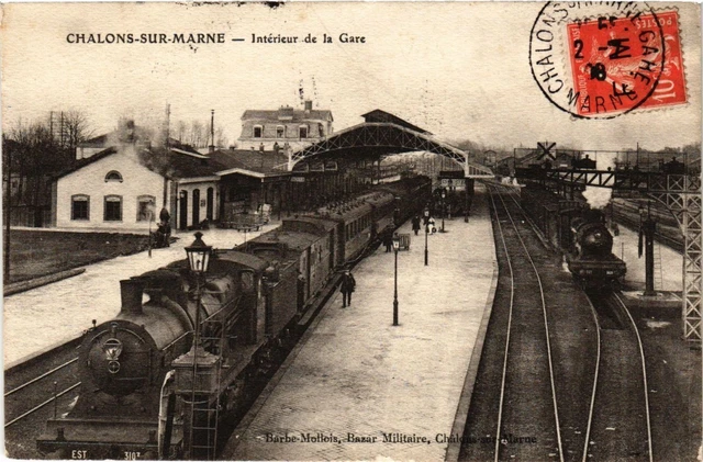CPA AK CHALONS-sur-MARNE - Interior of the station (364853)